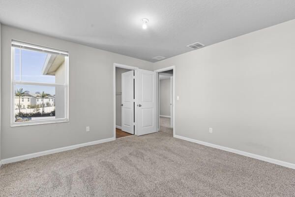 В аренду: $3,000 (3 спален, 2 ванн, 1804 Квадратных фут)