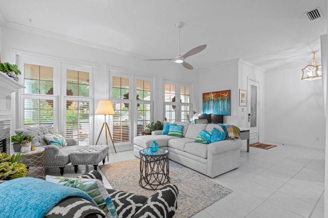 For Sale: $855,000 (4 beds, 3 baths, 2493 Square Feet)