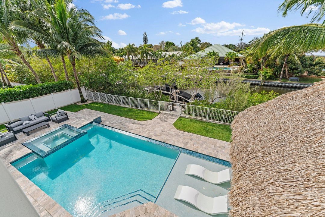 На продажу: $4,395,000 (6 спален, 4 ванн, 4271 Квадратных фут)