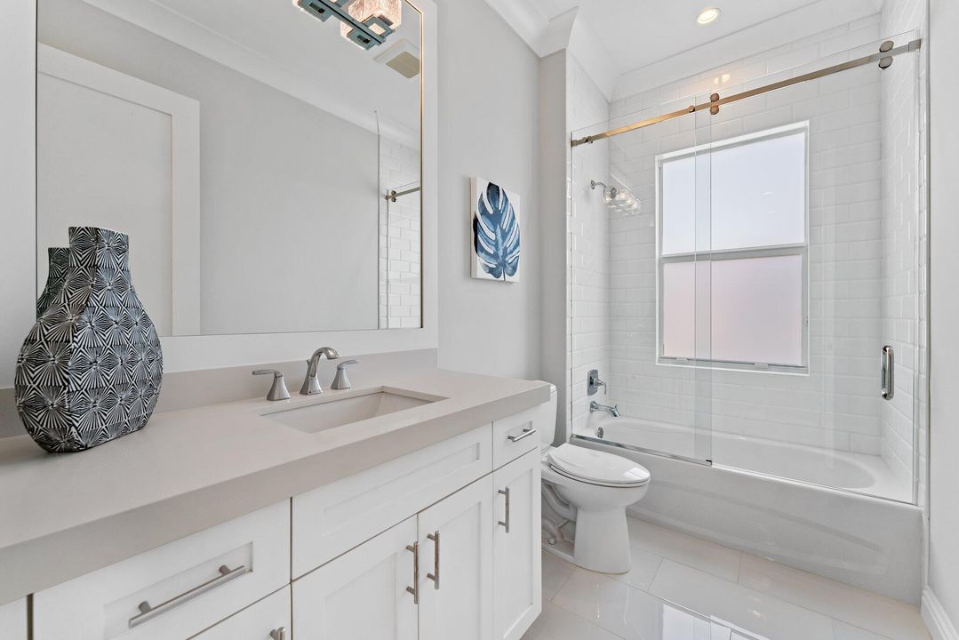 На продажу: $4,395,000 (6 спален, 4 ванн, 4271 Квадратных фут)