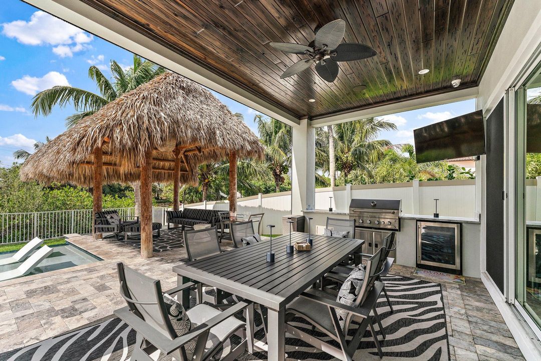 На продажу: $4,395,000 (6 спален, 4 ванн, 4271 Квадратных фут)