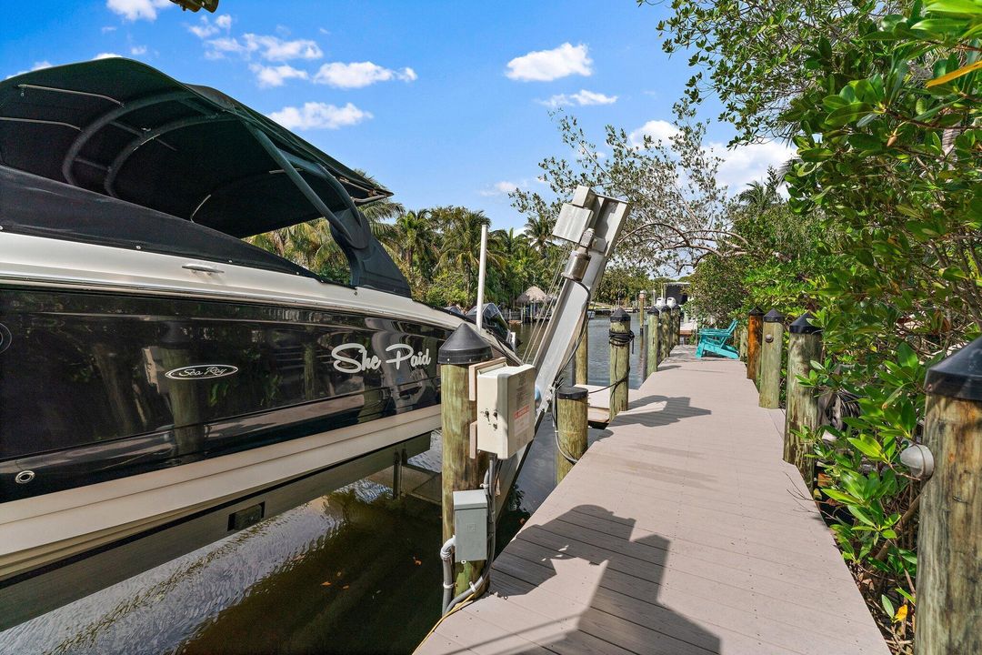 На продажу: $4,395,000 (6 спален, 4 ванн, 4271 Квадратных фут)