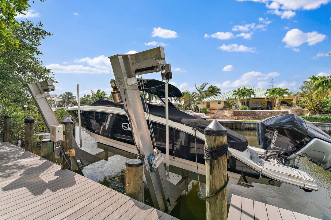 На продажу: $4,395,000 (6 спален, 4 ванн, 4271 Квадратных фут)