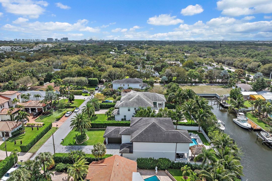 На продажу: $4,395,000 (6 спален, 4 ванн, 4271 Квадратных фут)