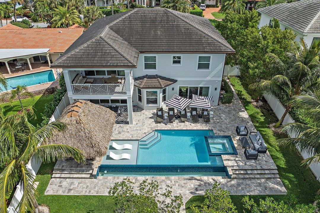 На продажу: $4,395,000 (6 спален, 4 ванн, 4271 Квадратных фут)