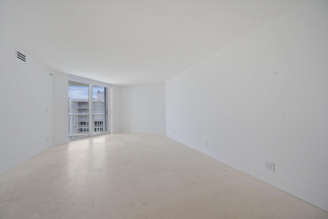 待售: $2,450,000 (2 贝兹, 2 浴室, 2350 平方英尺)