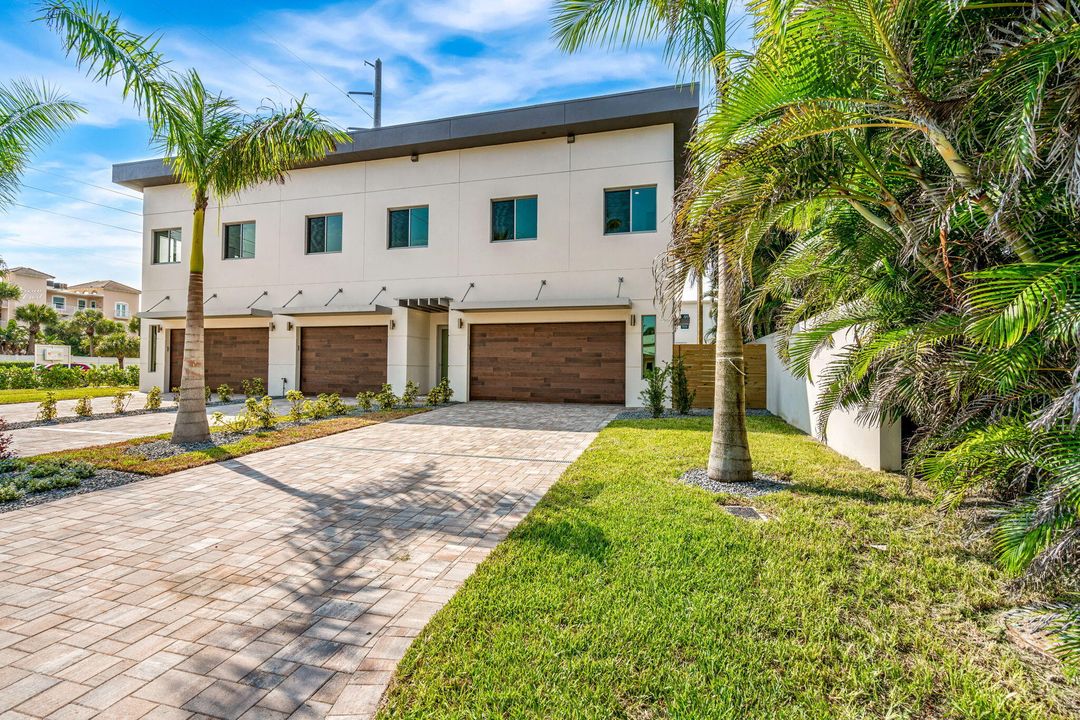 Recently Sold: $769,000 (3 beds, 2 baths, 1748 Square Feet)