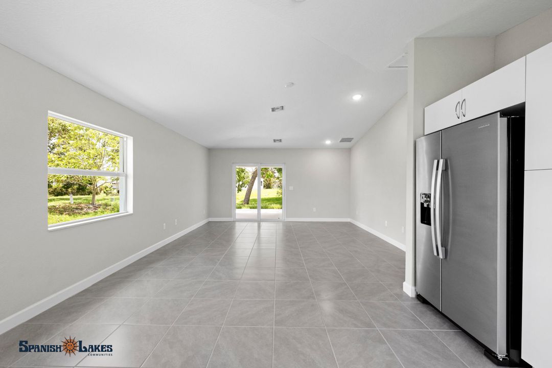 Под контрактом: $199,000 (1 спален, 1 ванн, 950 Квадратных фут)