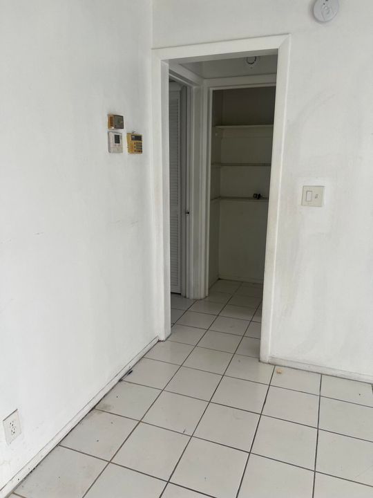 Под контрактом: $87,000 (1 спален, 1 ванн, 730 Квадратных фут)