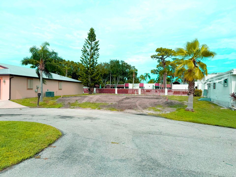 Под контрактом: $199,000 (1 спален, 1 ванн, 950 Квадратных фут)