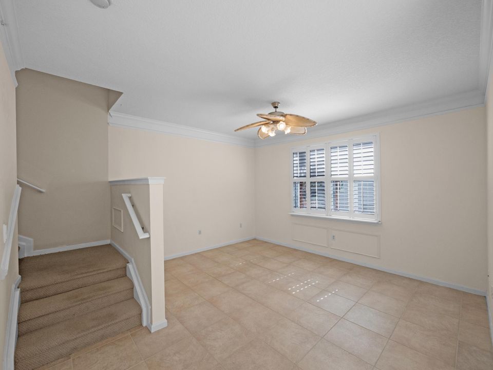 En Venta: $384,900 (2 camas, 2 baños, 1344 Pies cuadrados)