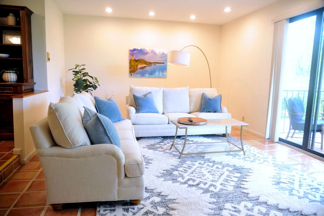 Active With Contract: $10,000 (3 beds, 2 baths, 2680 Square Feet)