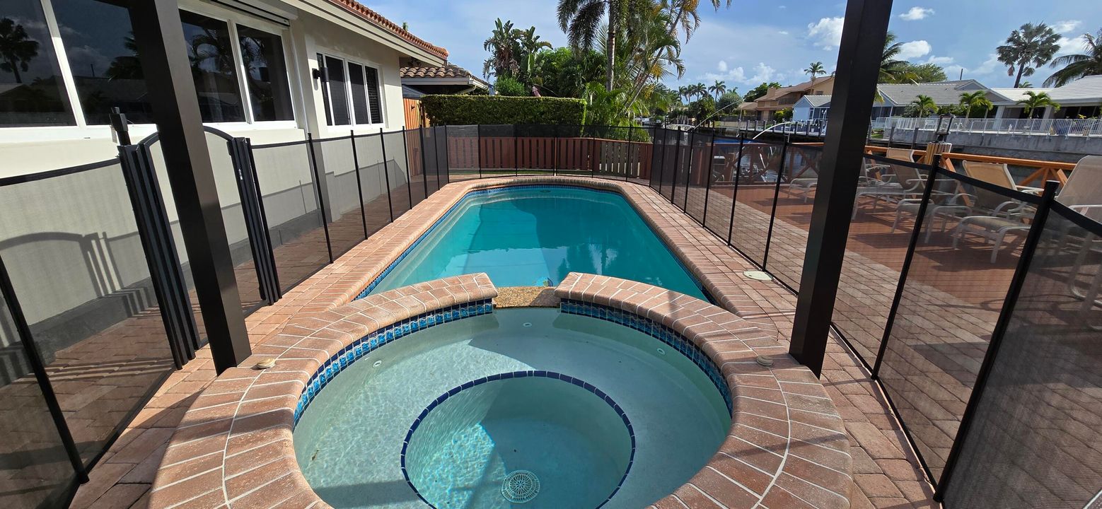 Active With Contract: $7,900 (3 beds, 2 baths, 2819 Square Feet)