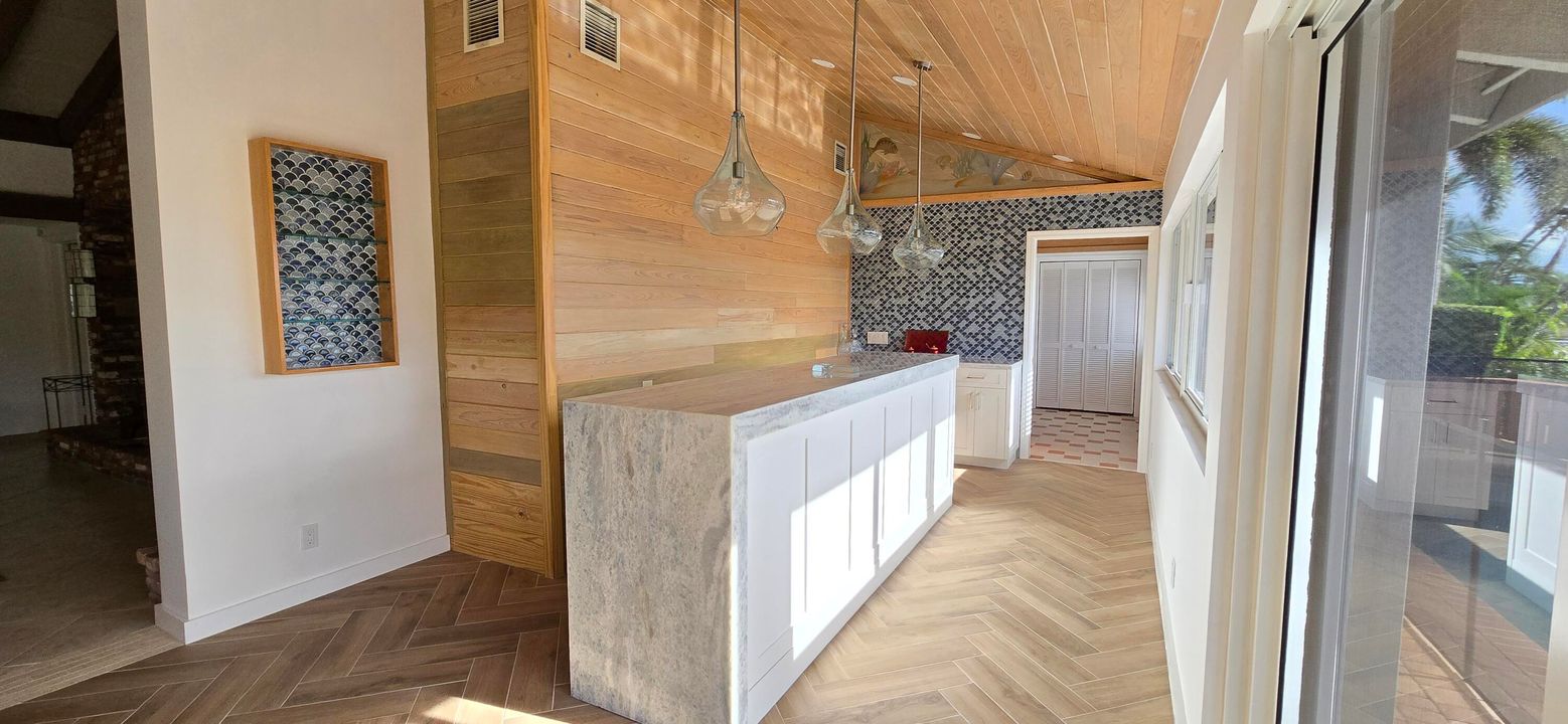 Active With Contract: $7,900 (3 beds, 2 baths, 2819 Square Feet)