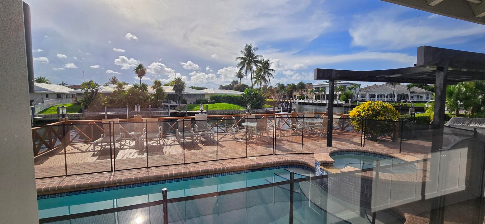 Active With Contract: $7,900 (3 beds, 2 baths, 2819 Square Feet)