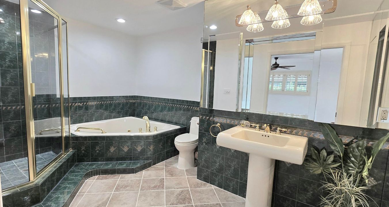 Active With Contract: $7,900 (3 beds, 2 baths, 2819 Square Feet)