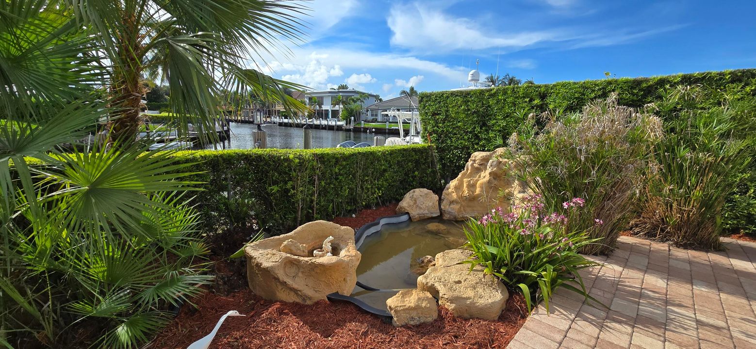 Active With Contract: $7,900 (3 beds, 2 baths, 2819 Square Feet)