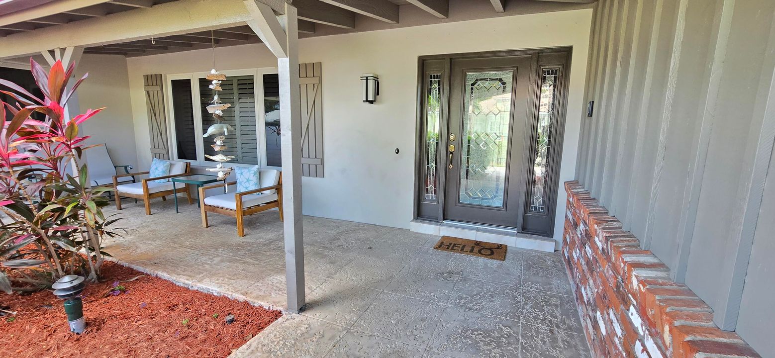 Active With Contract: $7,900 (3 beds, 2 baths, 2819 Square Feet)