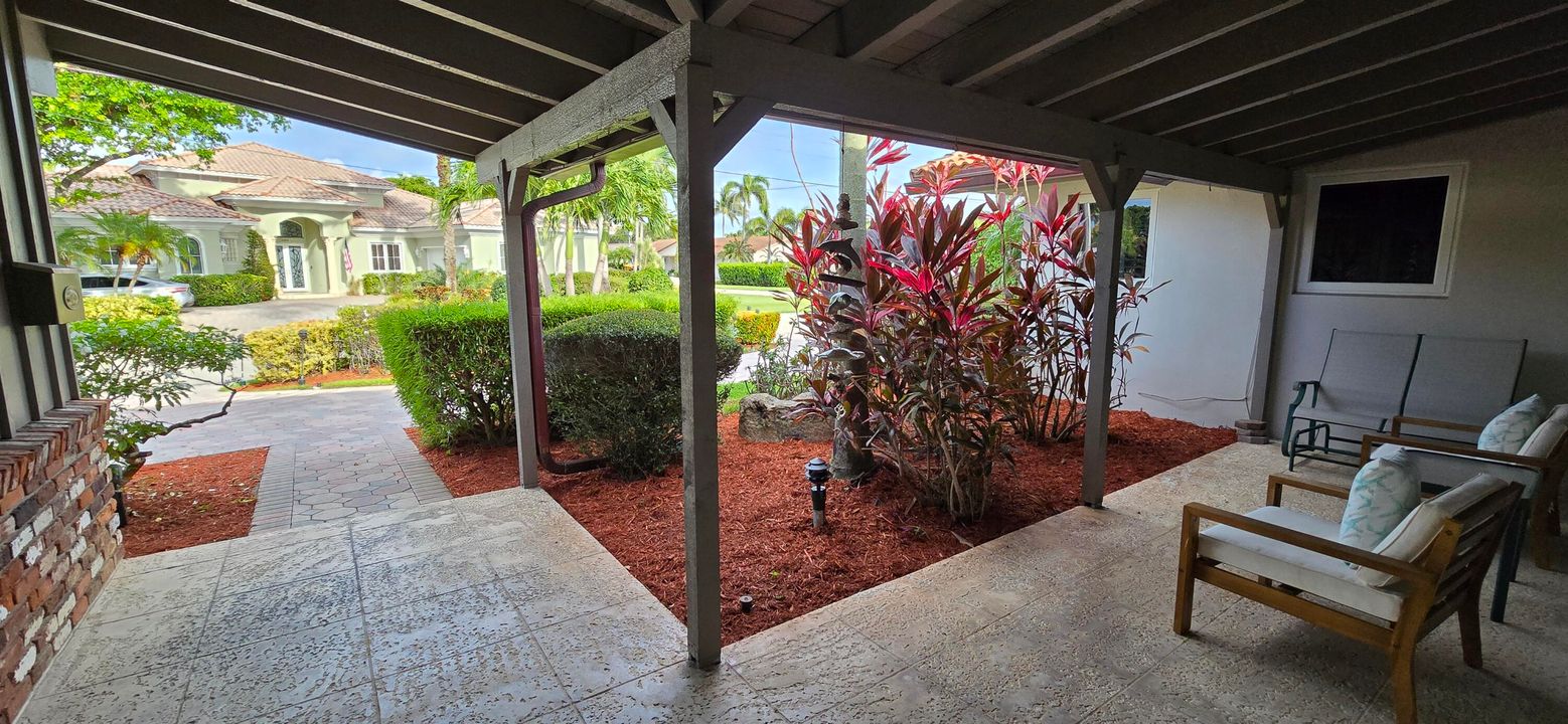 Active With Contract: $7,900 (3 beds, 2 baths, 2819 Square Feet)