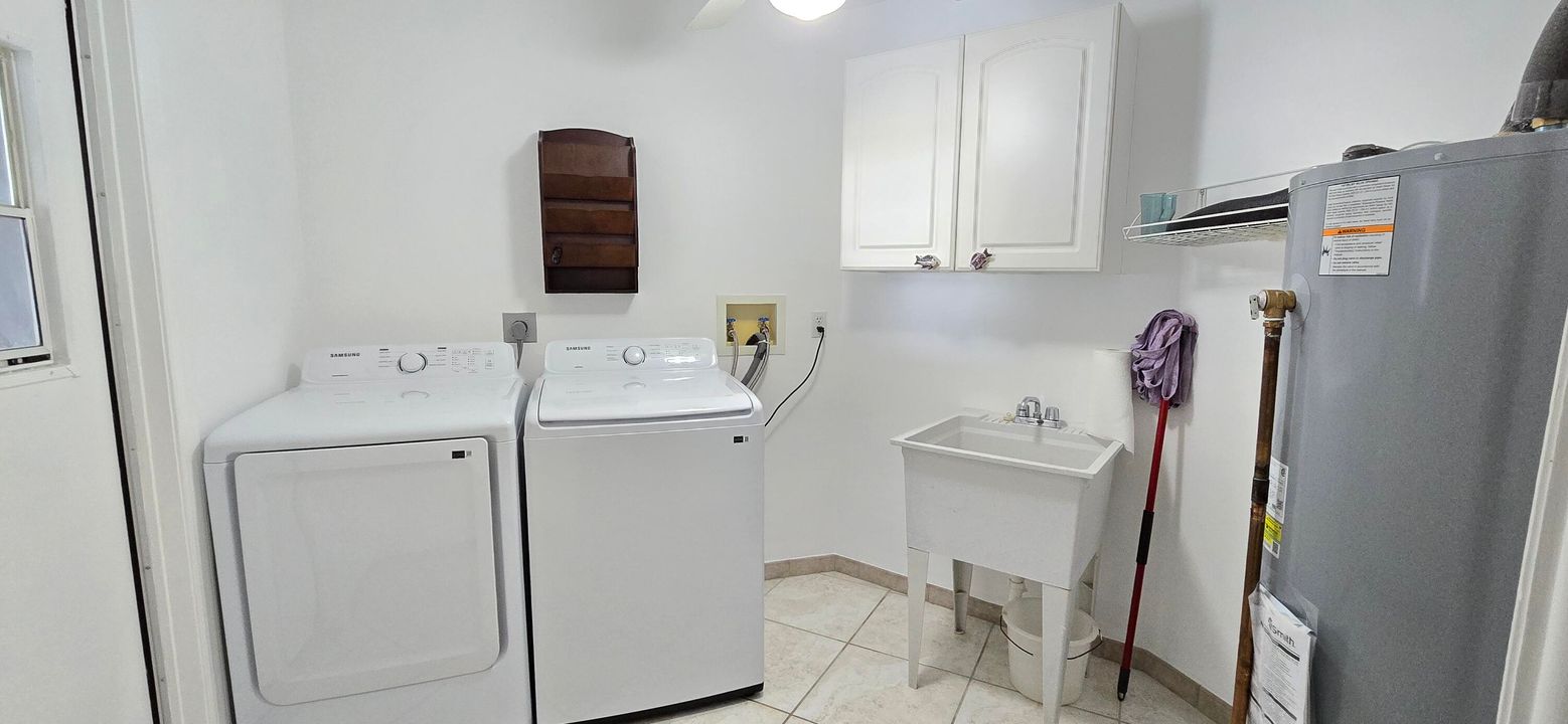 Active With Contract: $7,900 (3 beds, 2 baths, 2819 Square Feet)
