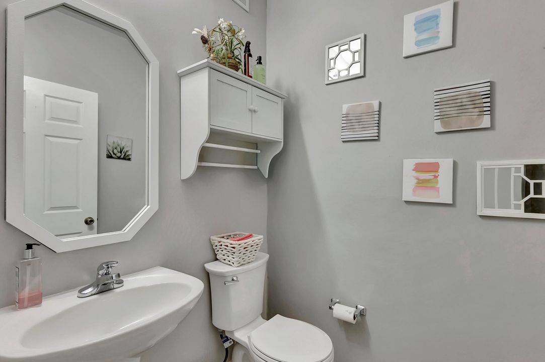 Под контрактом: $514,999 (3 спален, 2 ванн, 1774 Квадратных фут)