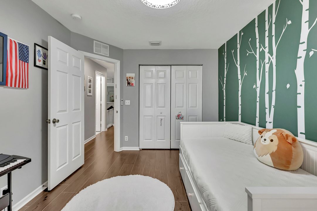 Под контрактом: $514,999 (3 спален, 2 ванн, 1774 Квадратных фут)