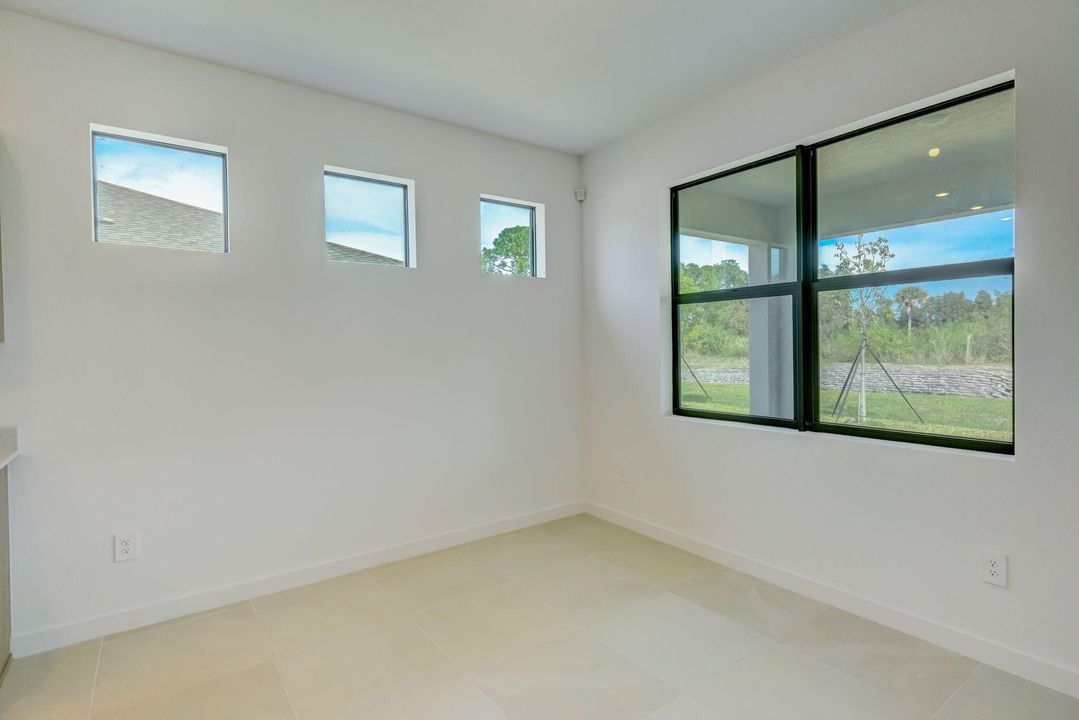 For Rent: $3,800 (4 beds, 2 baths, 2033 Square Feet)