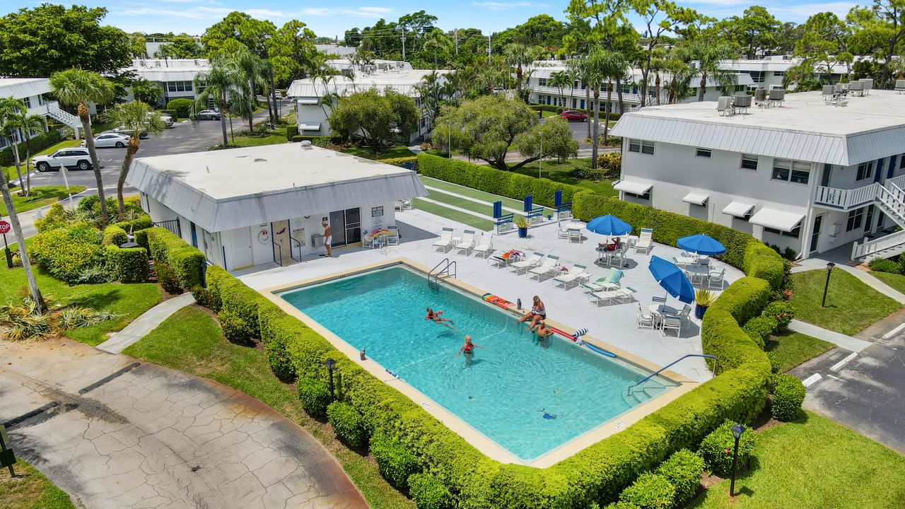 出租: $1,650 (2 贝兹, 1 浴室, 837 平方英尺)