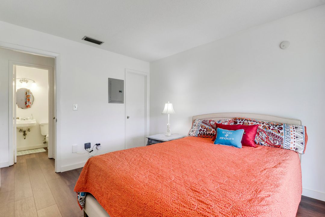 出租: $1,650 (2 贝兹, 1 浴室, 837 平方英尺)