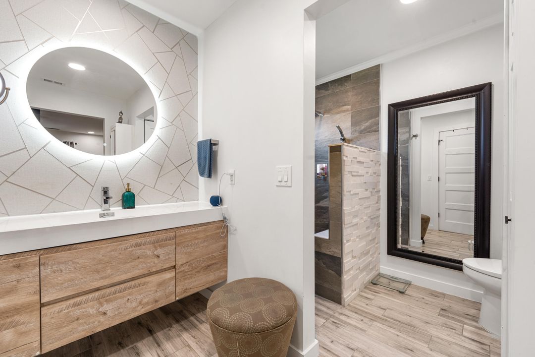 合同活跃: $2,550 (2 贝兹, 2 浴室, 1245 平方英尺)