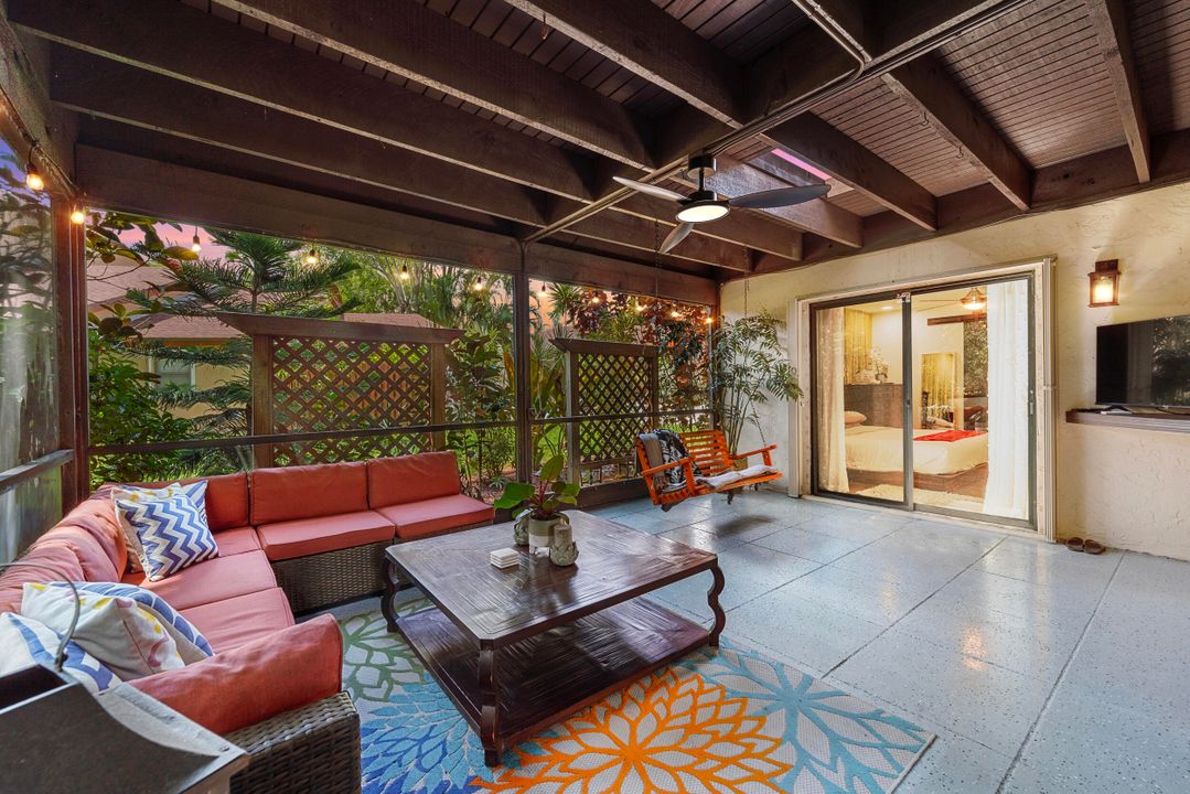 合同活跃: $2,550 (2 贝兹, 2 浴室, 1245 平方英尺)