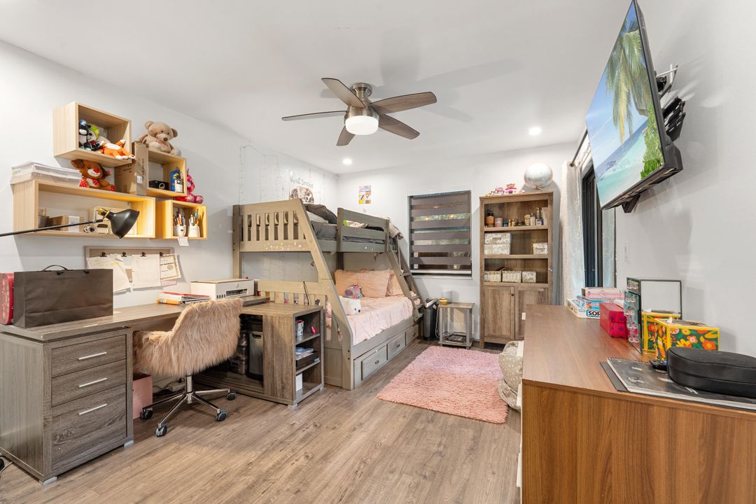 合同活跃: $2,550 (2 贝兹, 2 浴室, 1245 平方英尺)