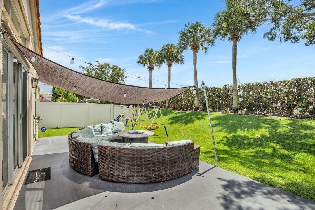 Activo con contrato: $3,150 (3 camas, 2 baños, 1861 Pies cuadrados)