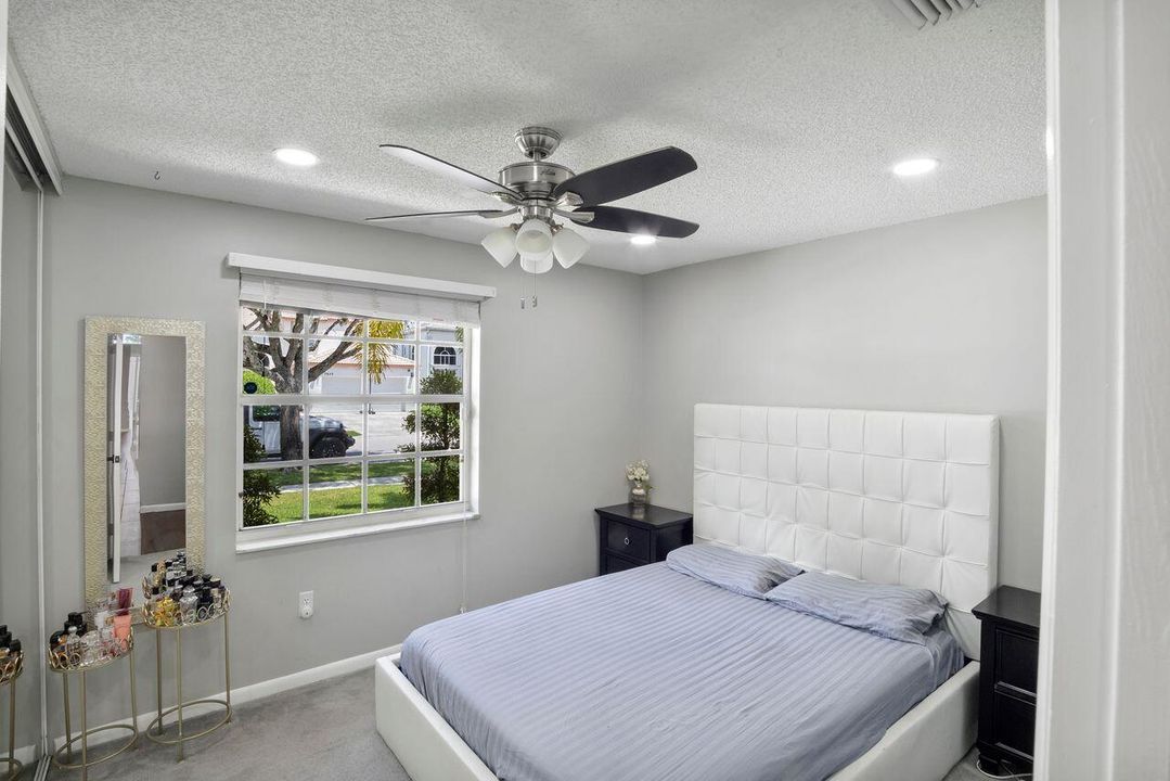 Activo con contrato: $3,150 (3 camas, 2 baños, 1861 Pies cuadrados)