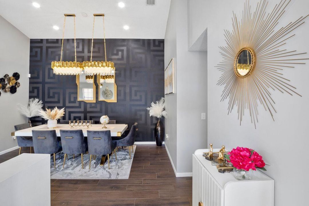 Activo con contrato: $3,150 (3 camas, 2 baños, 1861 Pies cuadrados)