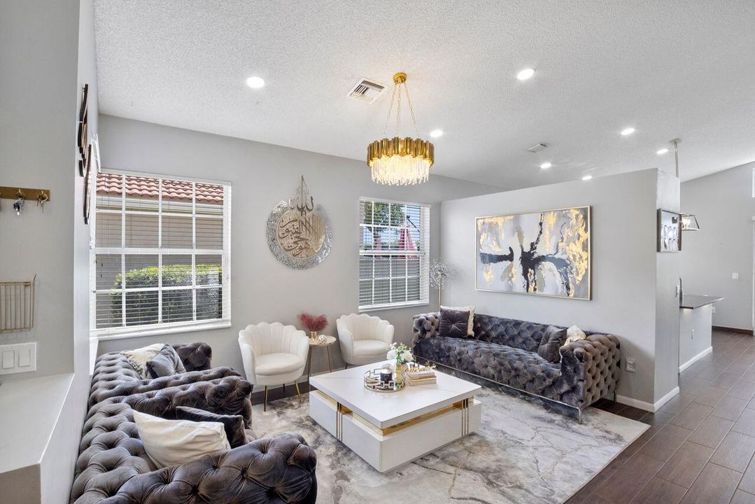 Activo con contrato: $3,150 (3 camas, 2 baños, 1861 Pies cuadrados)