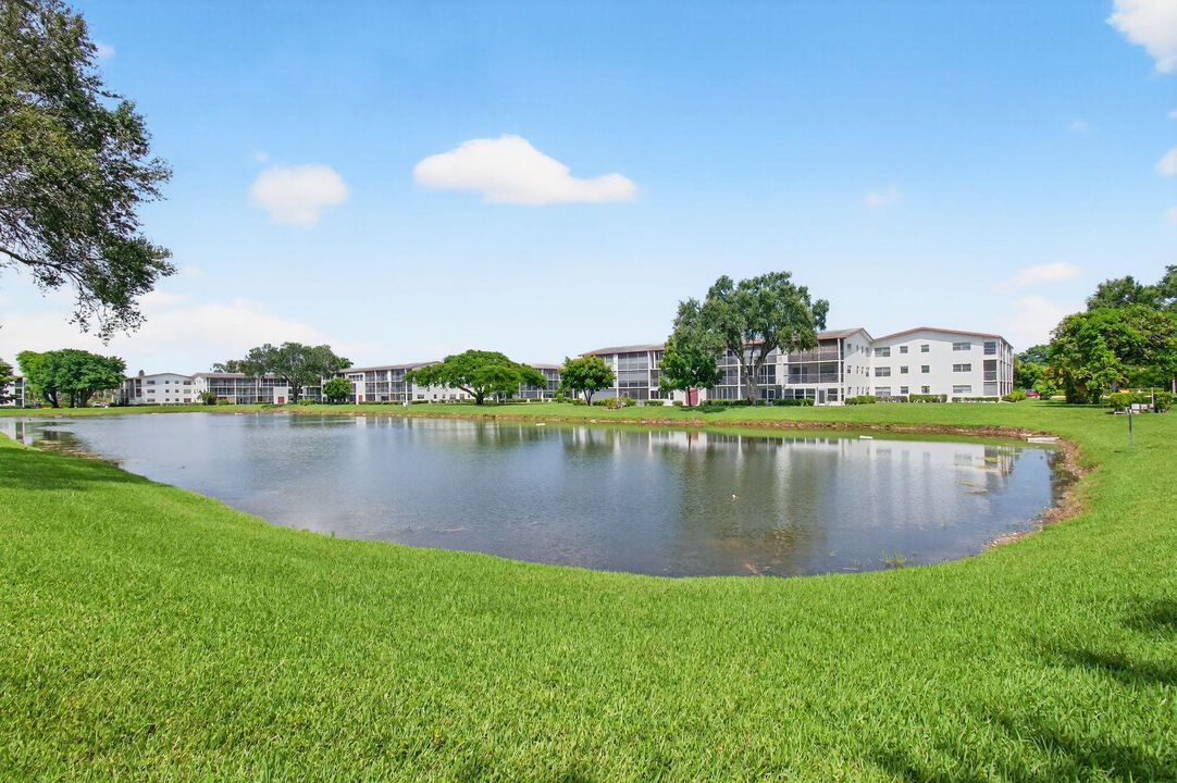 Active With Contract: $65,000 (1 beds, 1 baths, 702 Square Feet)