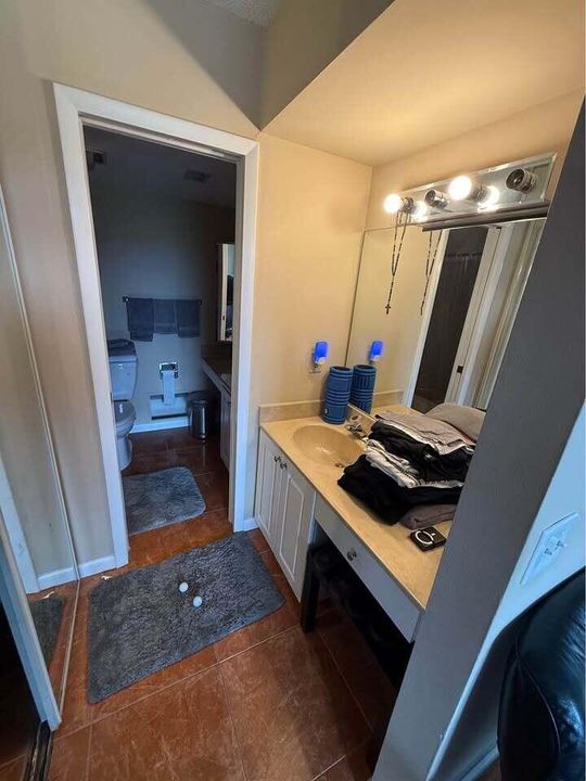 На продажу: $315,000 (2 спален, 2 ванн, 1218 Квадратных фут)