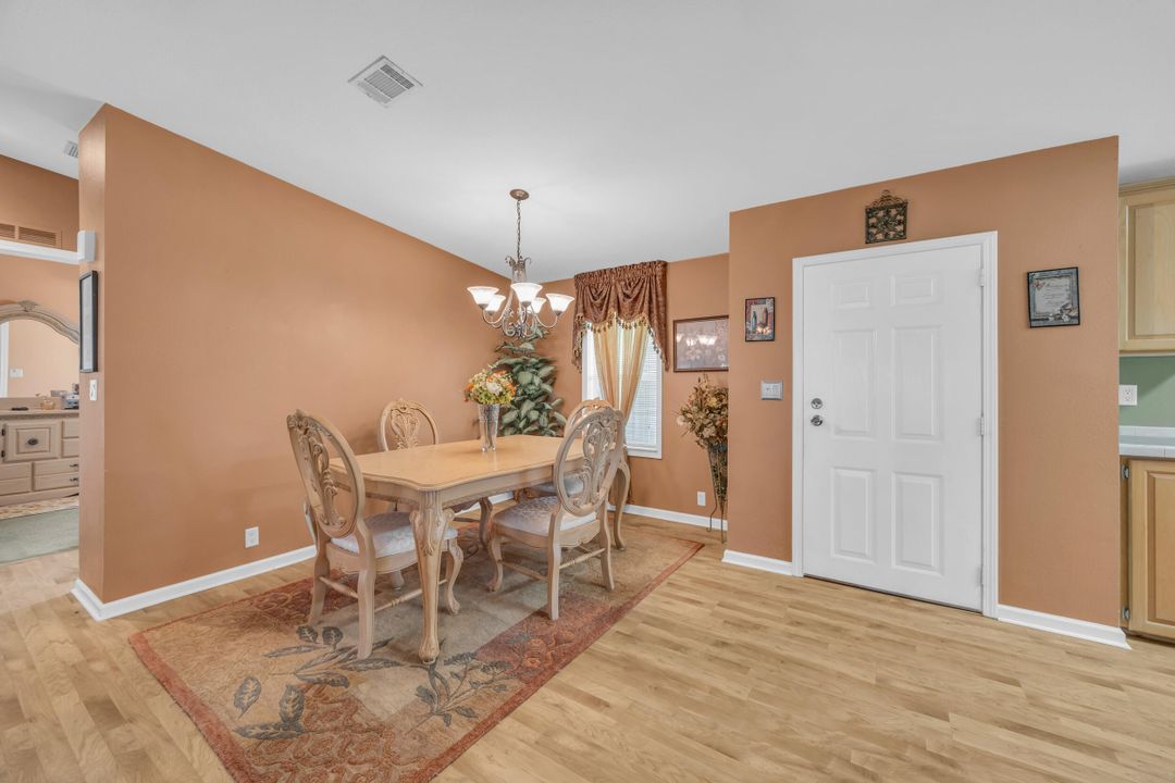 For Sale: $135,000 (3 beds, 2 baths, 1313 Square Feet)