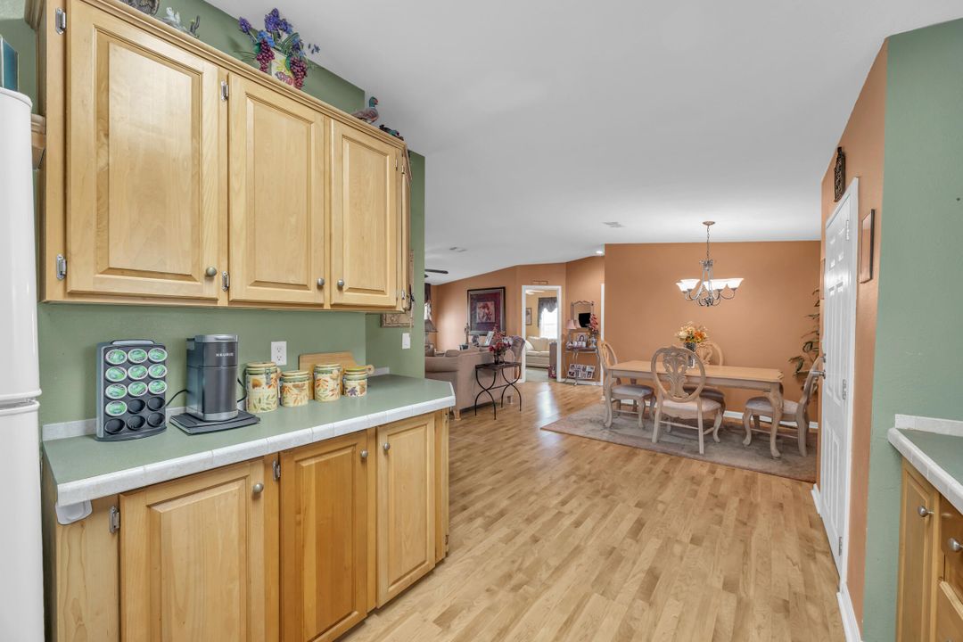 For Sale: $135,000 (3 beds, 2 baths, 1313 Square Feet)