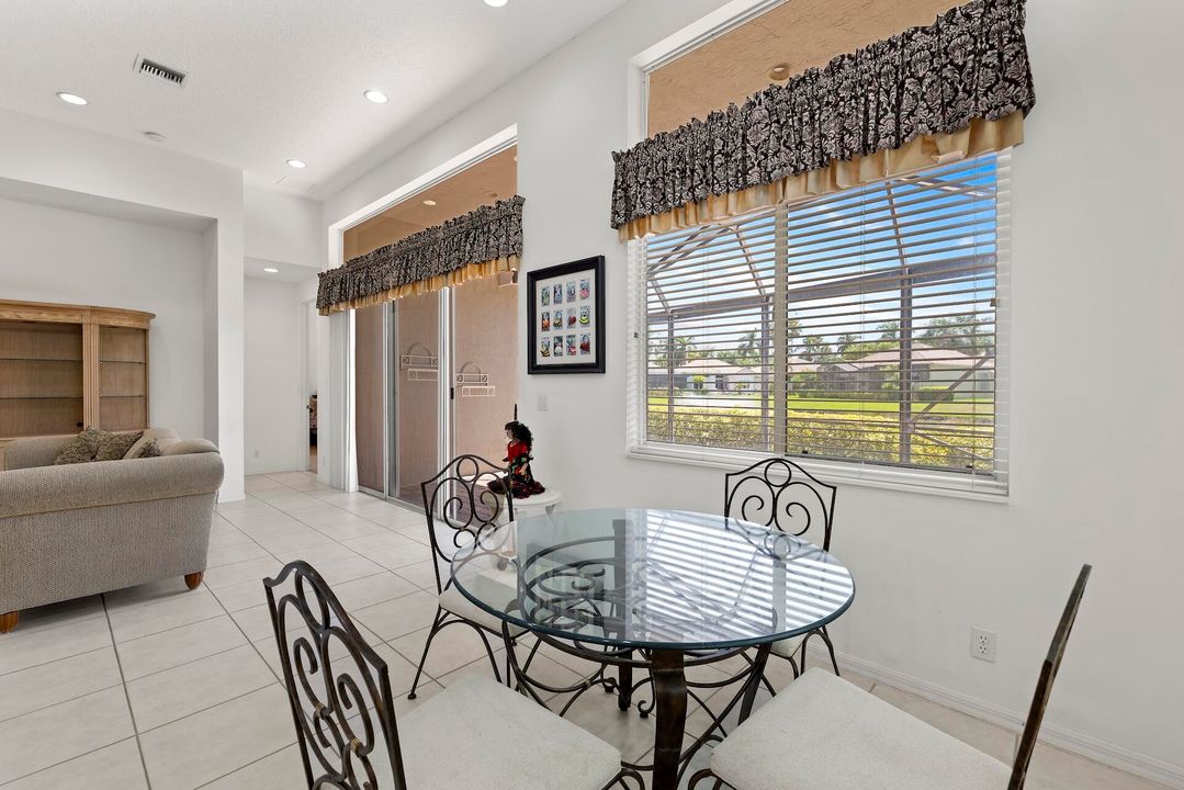 For Sale: $580,000 (3 beds, 2 baths, 2515 Square Feet)