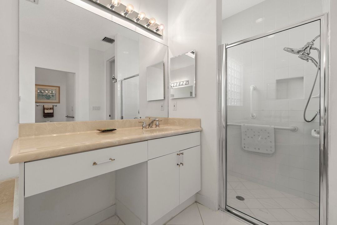 For Sale: $580,000 (3 beds, 2 baths, 2515 Square Feet)