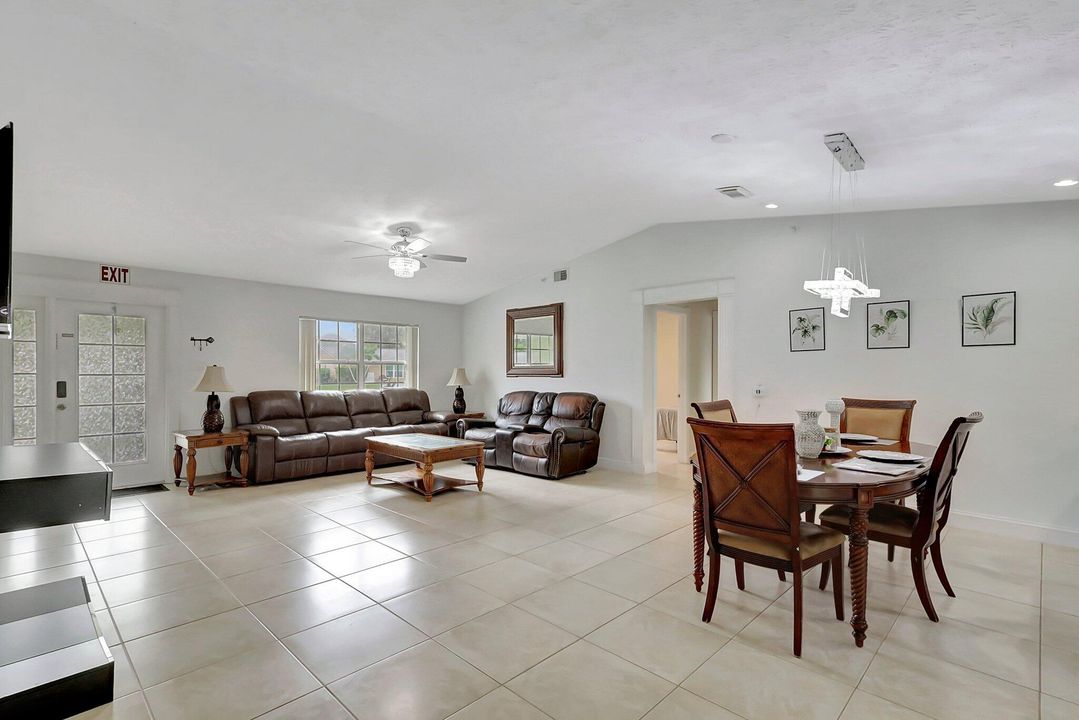 Activo con contrato: $349,900 (3 camas, 2 baños, 1580 Pies cuadrados)