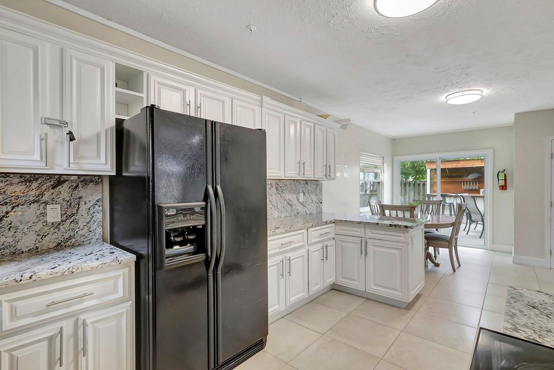 Activo con contrato: $349,900 (3 camas, 2 baños, 1580 Pies cuadrados)