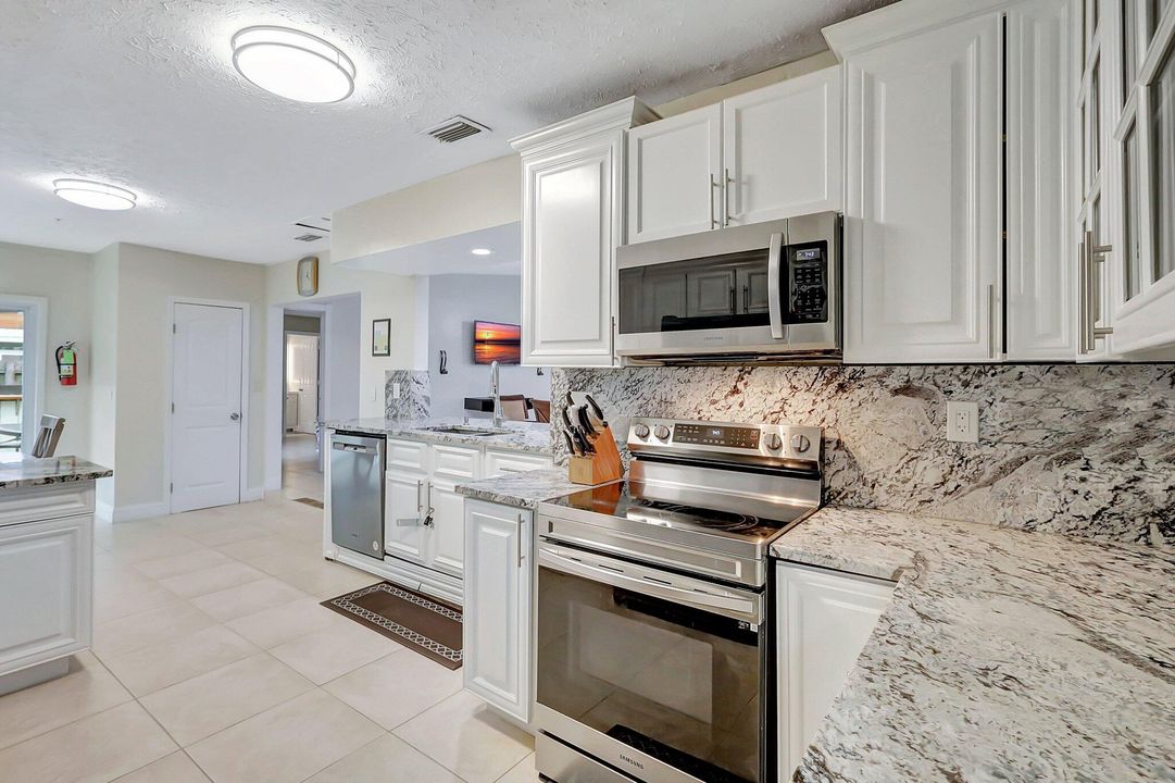 Activo con contrato: $349,900 (3 camas, 2 baños, 1580 Pies cuadrados)