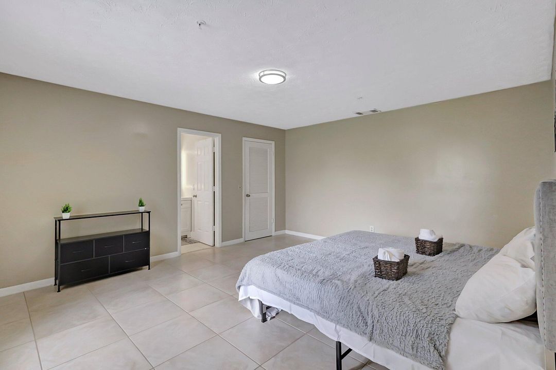 Activo con contrato: $349,900 (3 camas, 2 baños, 1580 Pies cuadrados)