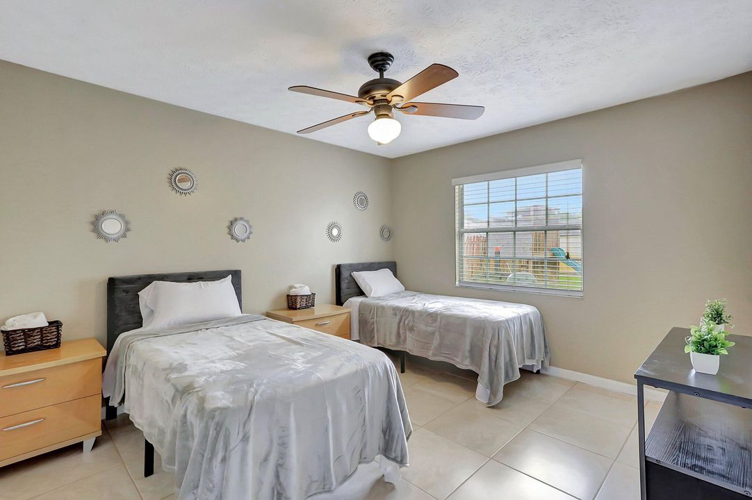 Activo con contrato: $349,900 (3 camas, 2 baños, 1580 Pies cuadrados)