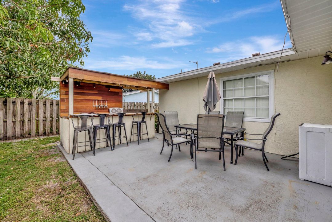 Activo con contrato: $349,900 (3 camas, 2 baños, 1580 Pies cuadrados)