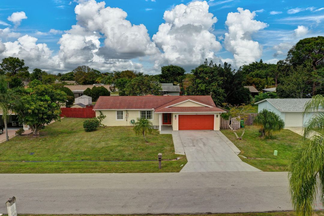 Activo con contrato: $349,900 (3 camas, 2 baños, 1580 Pies cuadrados)