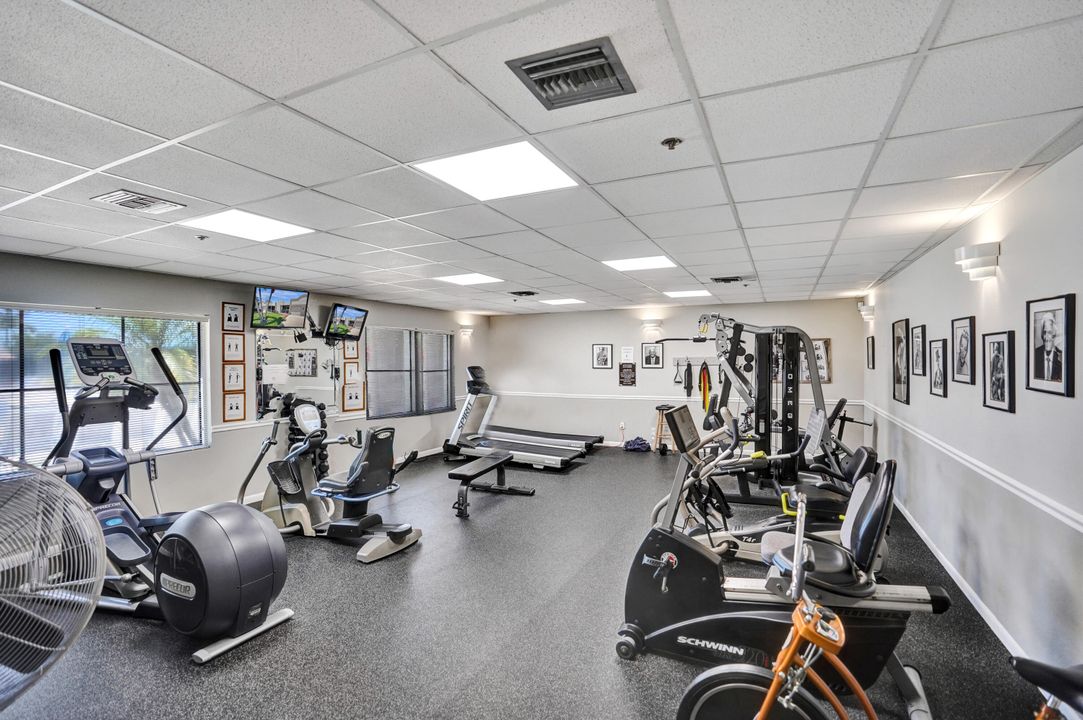 Active With Contract: $279,600 (2 beds, 2 baths, 1227 Square Feet)